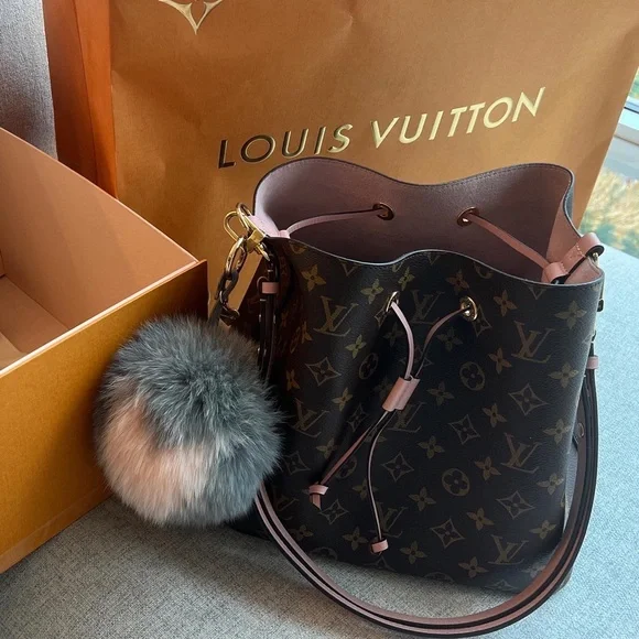 ❌SOLD❌Authentic Louis Vuitton Monogram NÉONOÉ - Picture 4 of 16